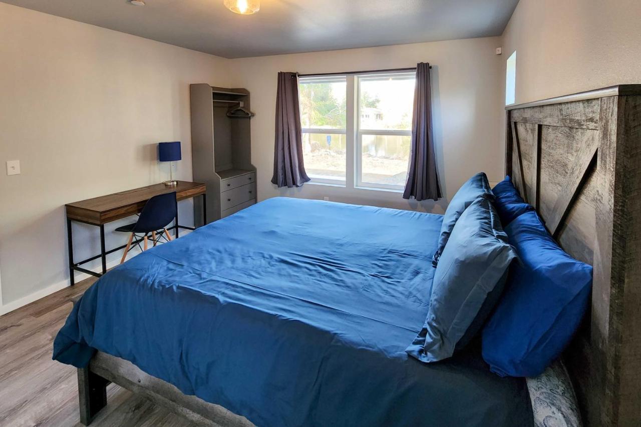 Canal Cottage Retreat With Dock And Waterfront Views Ocean Shores Kültér fotó