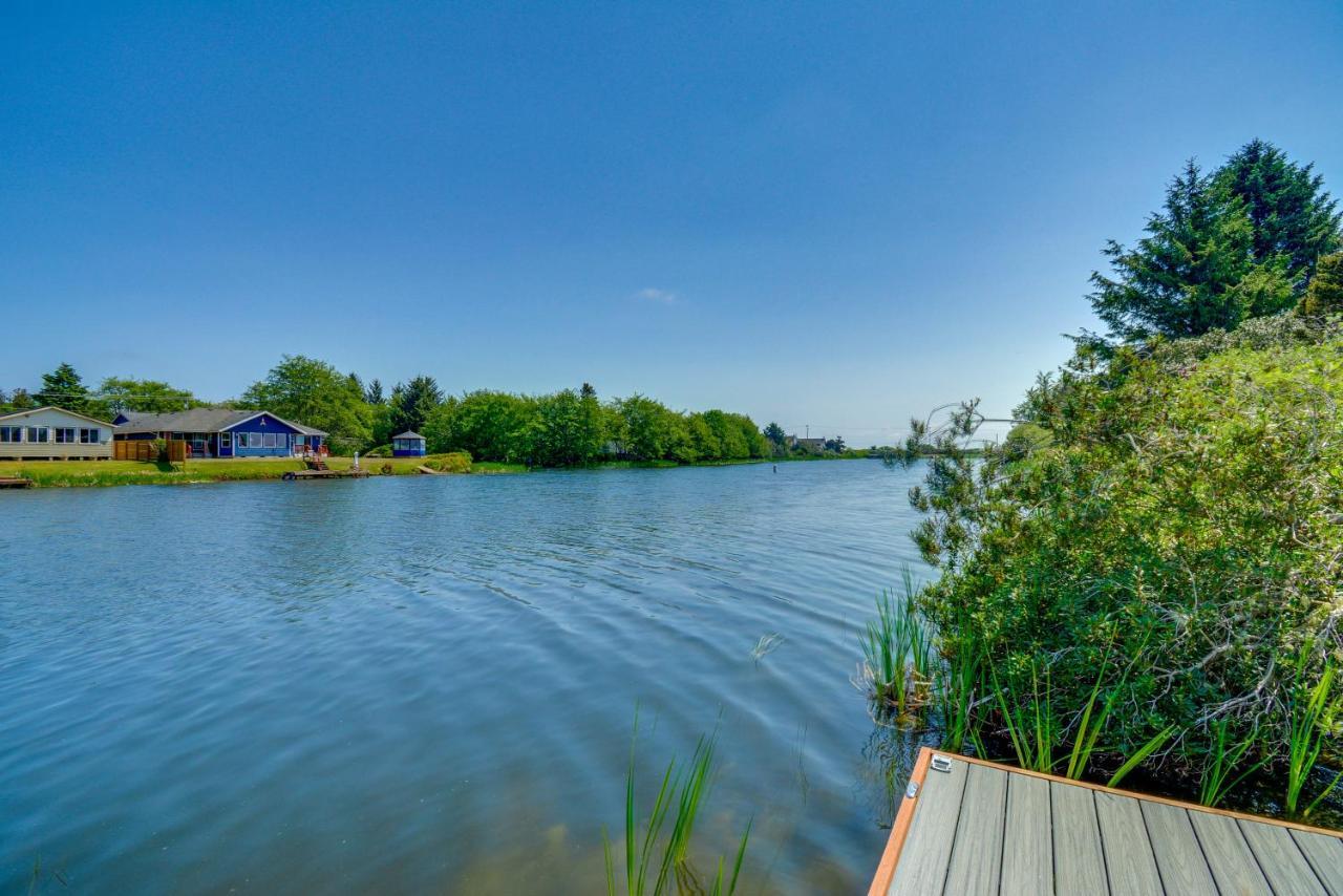 Canal Cottage Retreat With Dock And Waterfront Views Ocean Shores Kültér fotó