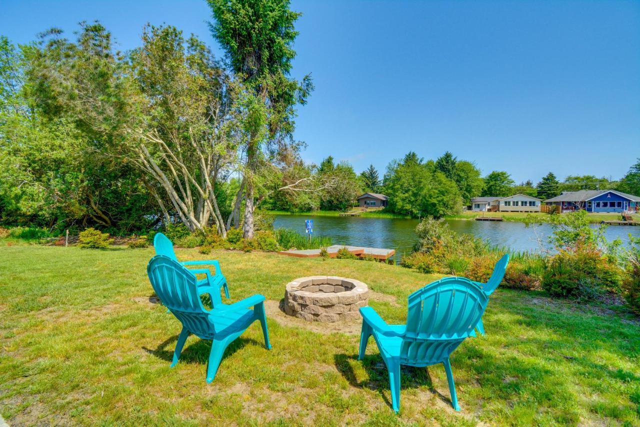 Canal Cottage Retreat With Dock And Waterfront Views Ocean Shores Kültér fotó